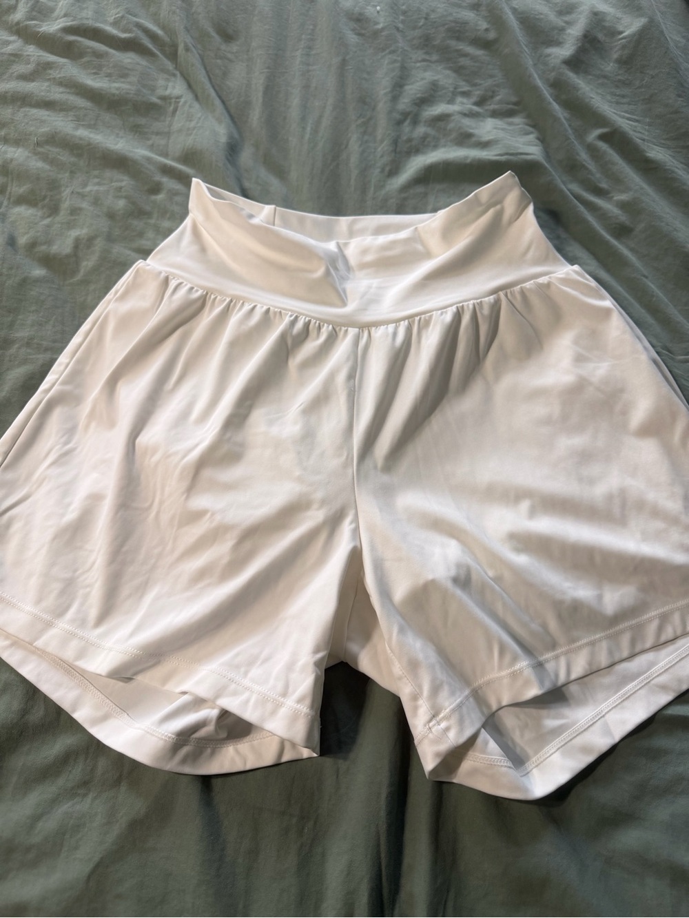 HALARA White High-Waist Athletic Skort Shorts